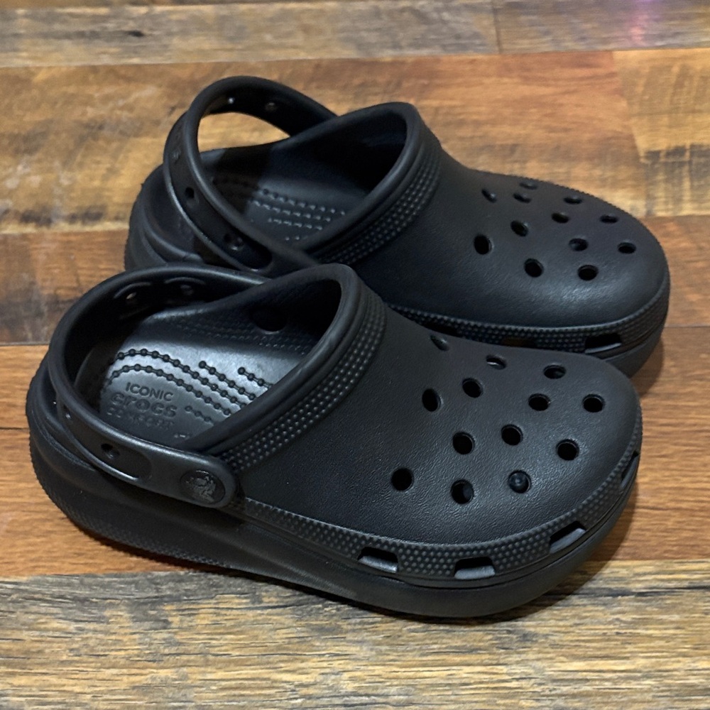 CROCS Kids Black Classic Clog Water Shoes